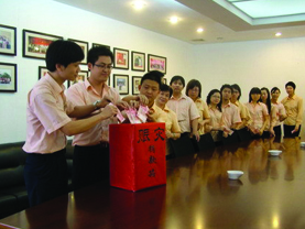 四川汶川發(fā)生7.8級(jí)地震，全體橙樹人第一時(shí)間行動(dòng)起來(lái)