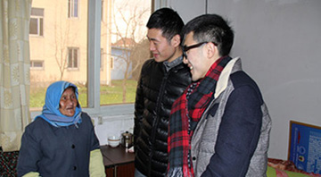 2013年6月，橙樹網(wǎng)絡舉辦《走進敬老院》的活動， 指在通過利用我們空余時間、通過我們同事